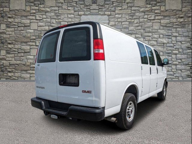 2018 GMC Savana Base