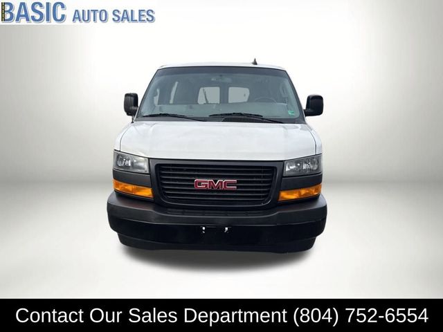 2018 GMC Savana Base