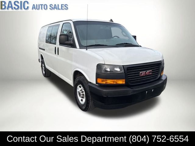 2018 GMC Savana Base