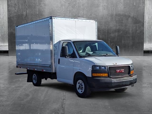 2018 GMC Savana Base