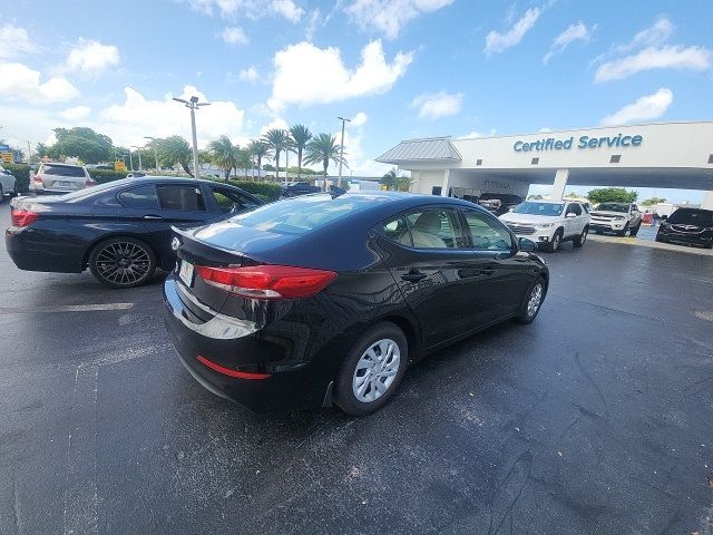 2018 Hyundai Elantra SE