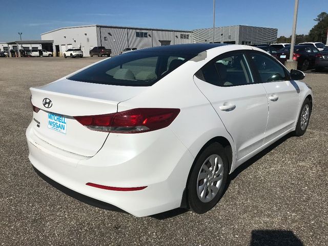 2018 Hyundai Elantra SE