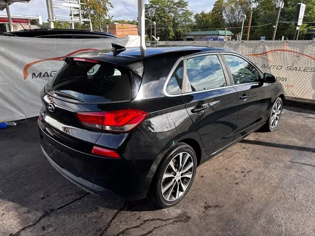 2018 Hyundai Elantra GT Base