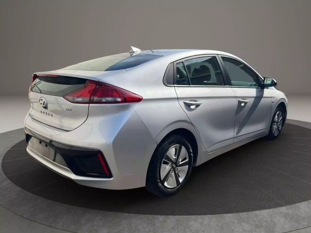 2018 Hyundai Ioniq Hybrid Blue