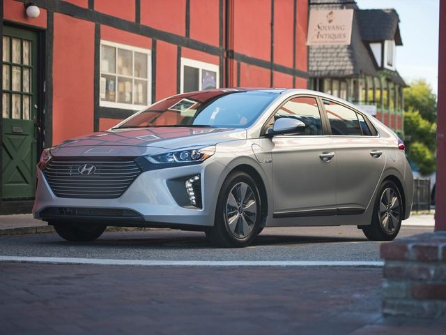 2018 Hyundai Ioniq Plug-in Hybrid Base