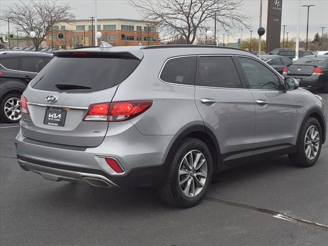 2018 Hyundai Santa Fe SE