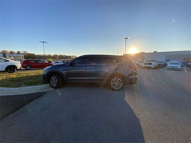 2018 Hyundai Santa Fe SE