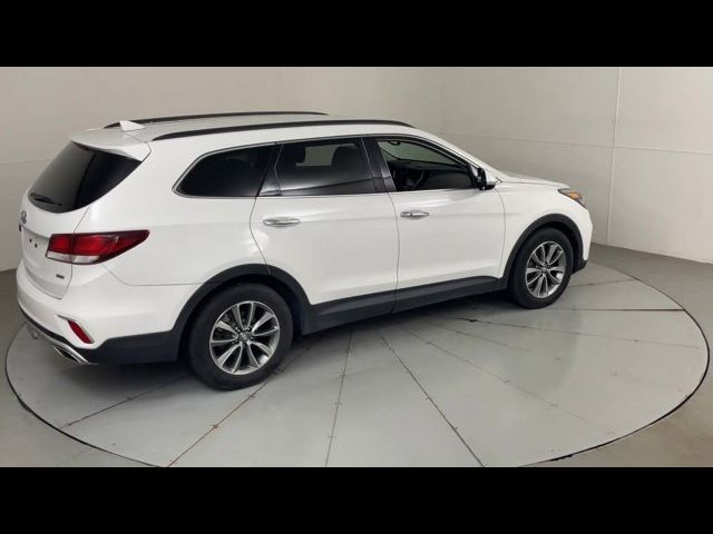 2018 Hyundai Santa Fe SE