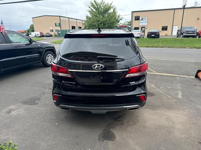 2018 Hyundai Santa Fe SE