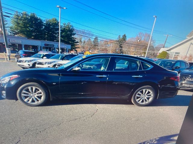 2018 INFINITI Q70 3.7 Luxe