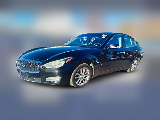 2018 INFINITI Q70 3.7 Luxe