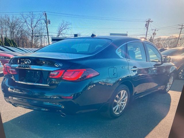 2018 INFINITI Q70 3.7 Luxe