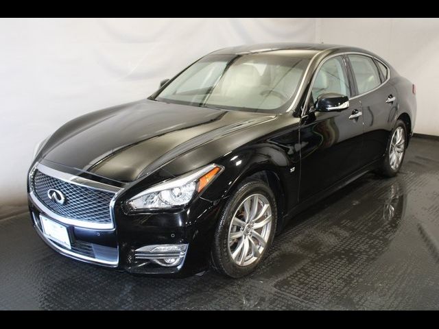 2018 INFINITI Q70 3.7 Luxe