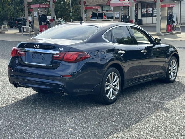 2018 INFINITI Q70 3.7 Luxe