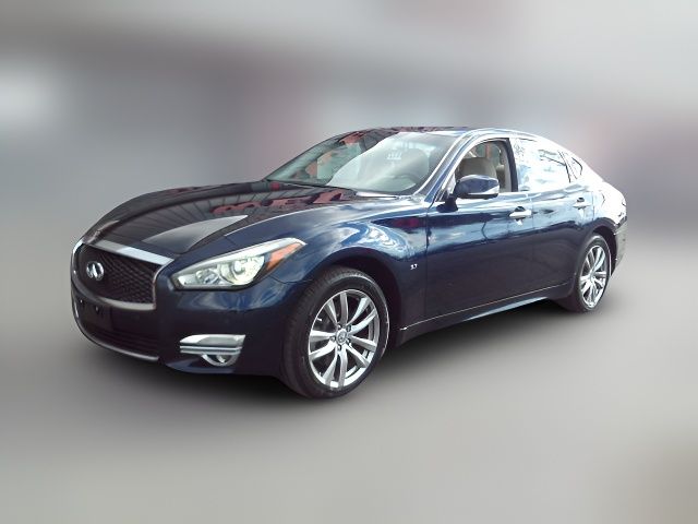 2018 INFINITI Q70 3.7 Luxe