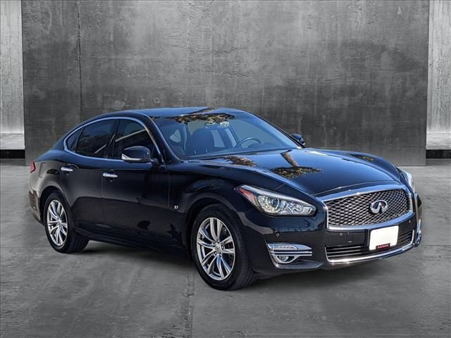 2018 INFINITI Q70 3.7 Luxe