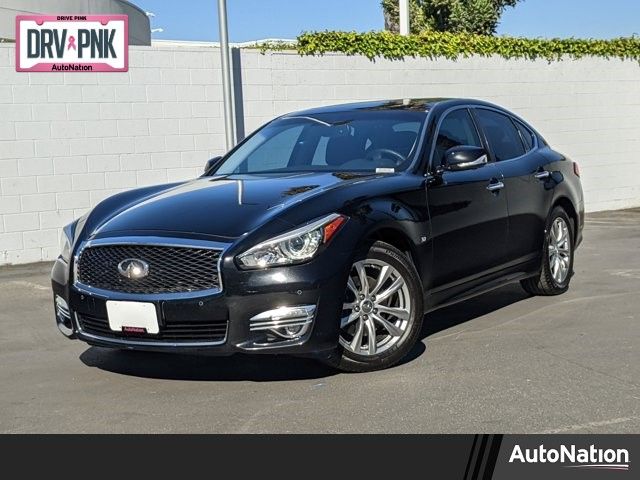 2018 INFINITI Q70 3.7 Luxe