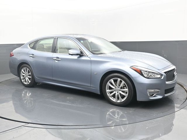 2018 INFINITI Q70 3.7 Luxe