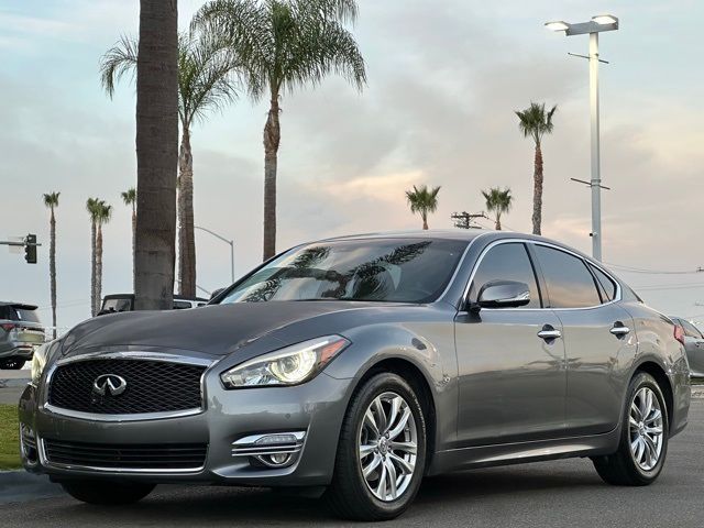 2018 INFINITI Q70 3.7 Luxe