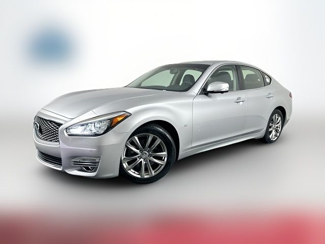 2018 INFINITI Q70 3.7 Luxe