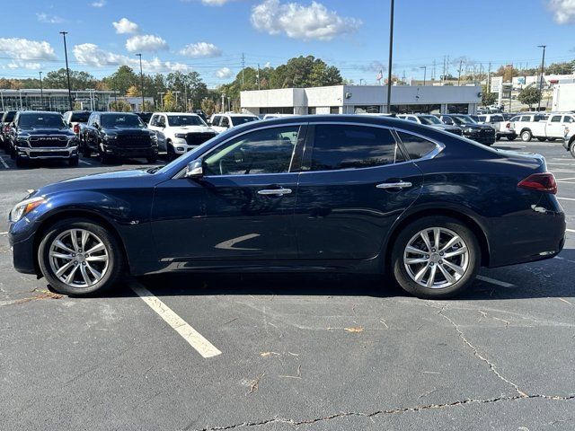 2018 INFINITI Q70 3.7 Luxe