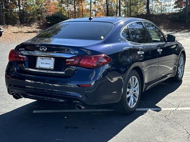 2018 INFINITI Q70 3.7 Luxe