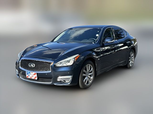 2018 INFINITI Q70 3.7 Luxe