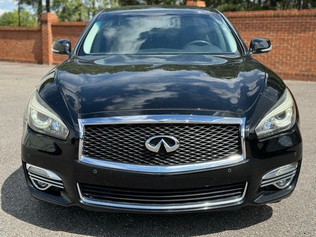 2018 INFINITI Q70 3.7 Luxe