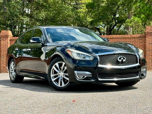 2018 INFINITI Q70 3.7 Luxe