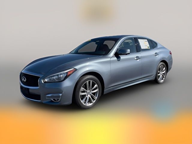 2018 INFINITI Q70 3.7 Luxe