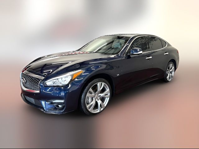 2018 INFINITI Q70 5.6 Luxe