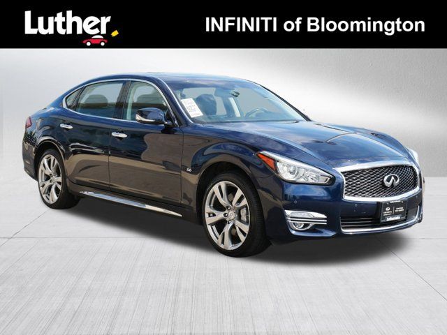 2018 INFINITI Q70L 5.6 Luxe