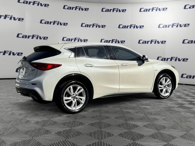 2018 INFINITI QX30 Base