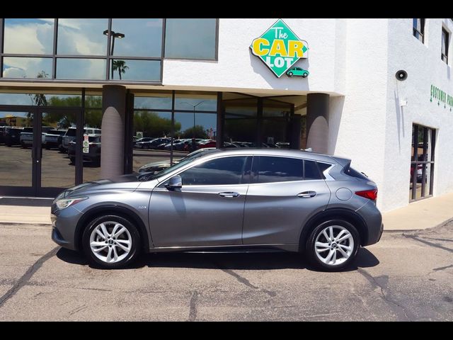 2018 INFINITI QX30 Base