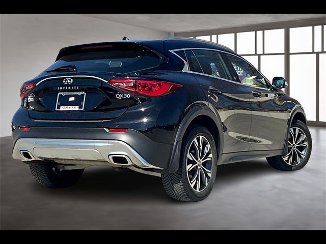 2018 INFINITI QX30 Premium