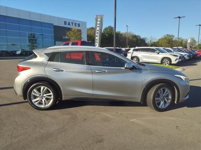 2018 INFINITI QX30 Essential