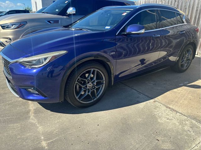 2018 INFINITI QX30 Essential