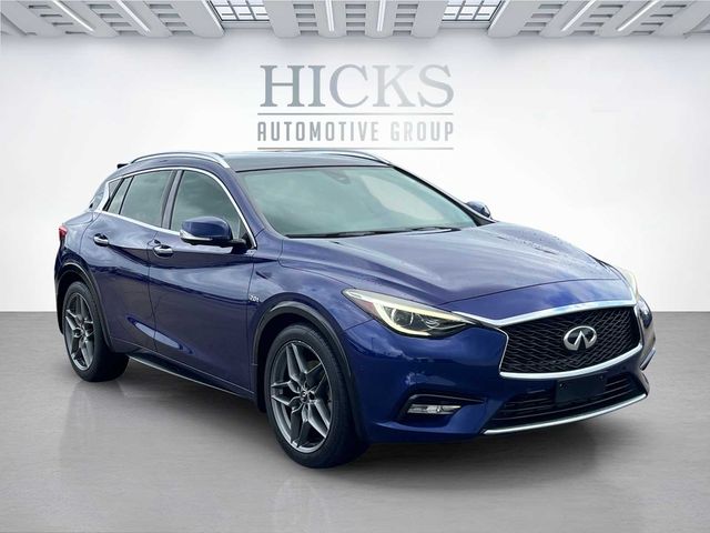 2018 INFINITI QX30 Essential