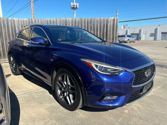 2018 INFINITI QX30 Essential