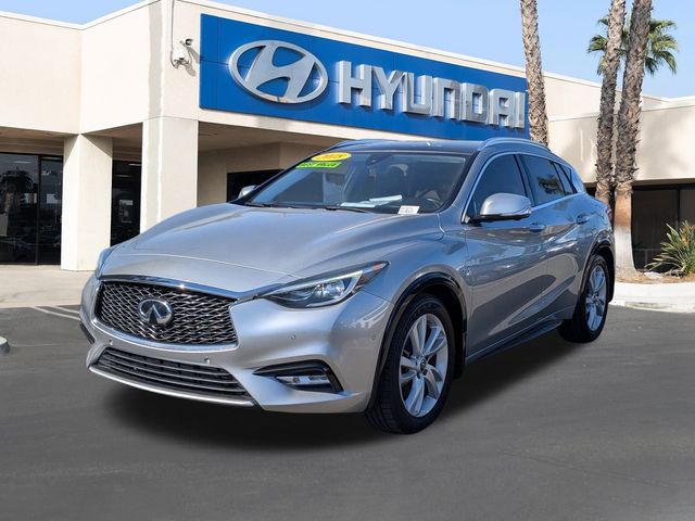 2018 INFINITI QX30 Essential