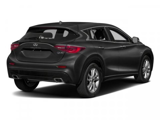 2018 INFINITI QX30 Essential