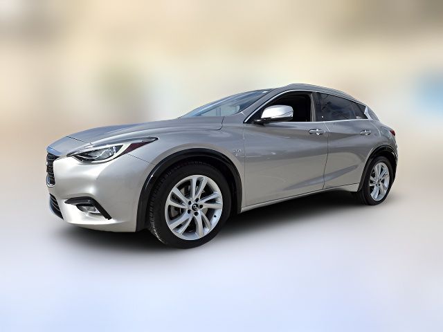 2018 INFINITI QX30 Essential