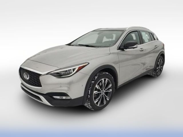 2018 INFINITI QX30 Essential