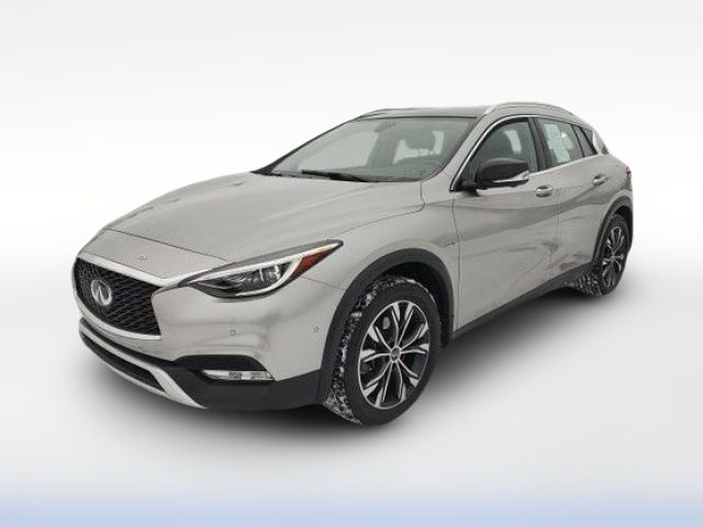 2018 INFINITI QX30 Essential