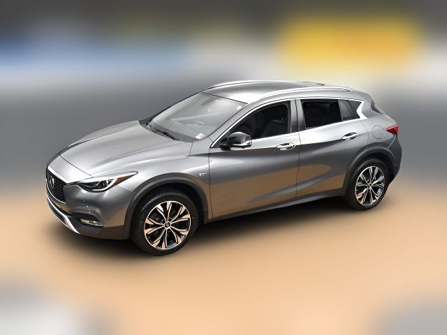 2018 INFINITI QX30 Essential