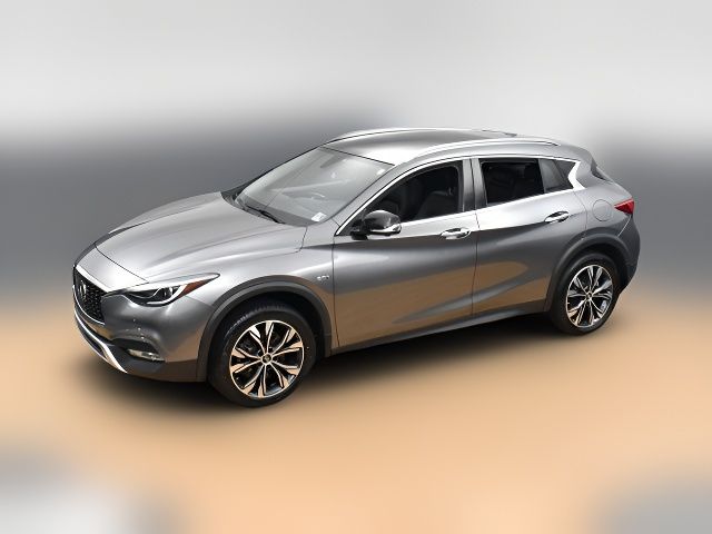 2018 INFINITI QX30 Essential