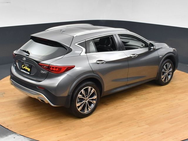 2018 INFINITI QX30 Essential