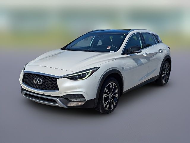 2018 INFINITI QX30 Essential