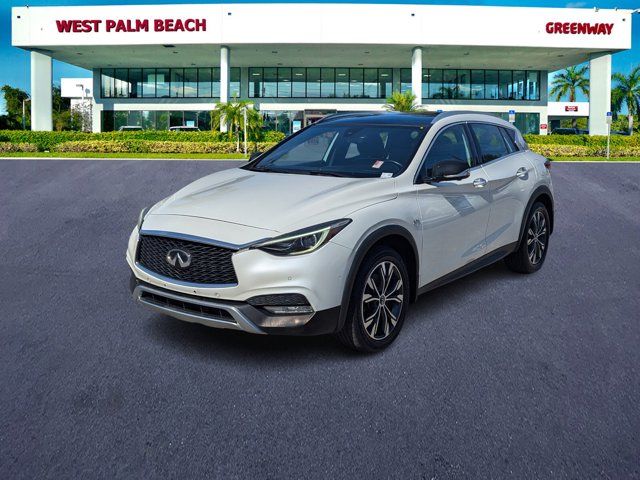 2018 INFINITI QX30 Essential