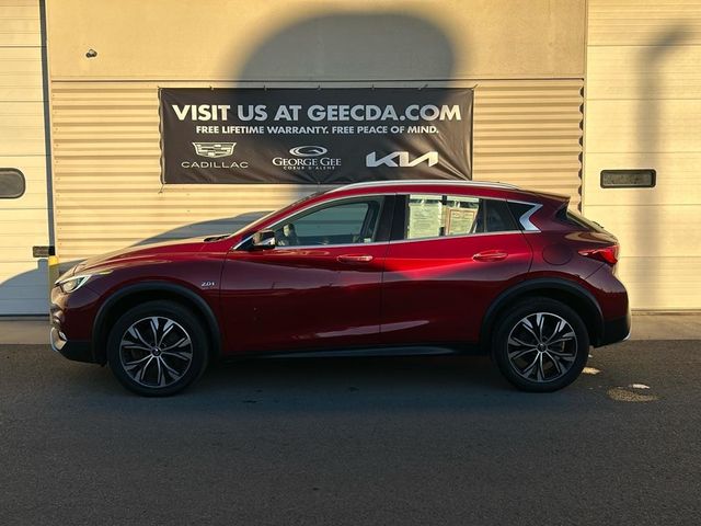 2018 INFINITI QX30 Essential